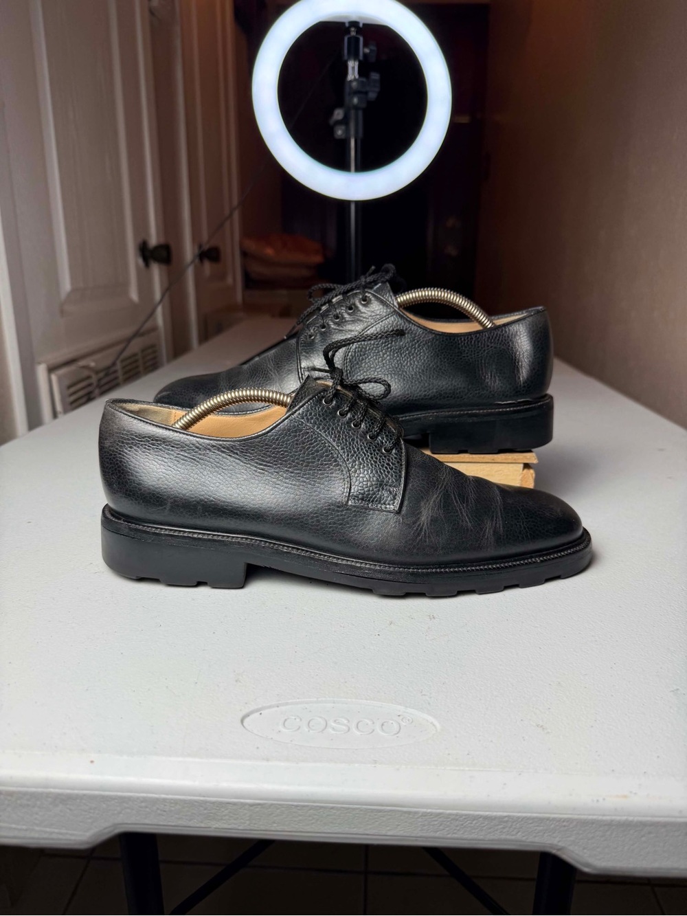 Men's SALVATORE FERRAGAMO 'Lace-Up' Black Leather Oxfords Size US 9
